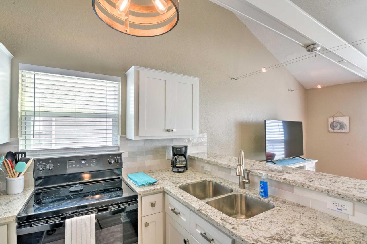 Beachfront Galveston Oasis Balconies, Ocean View! Экстерьер фото